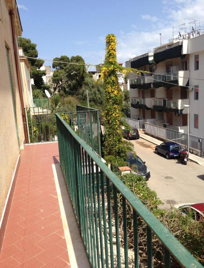 Holiday Mondello Exterior photo